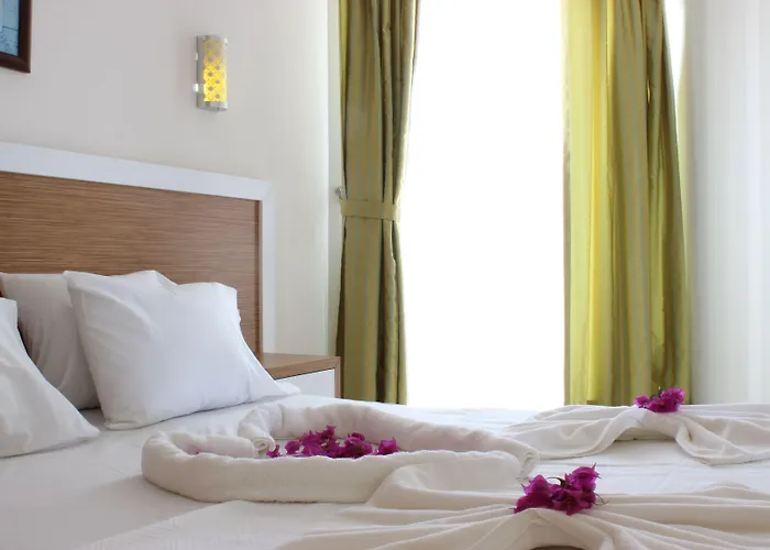 Hotel Harmony Side