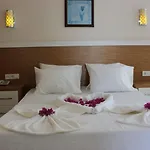 Hotel Harmony Side