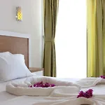 Hotel Harmony Side
